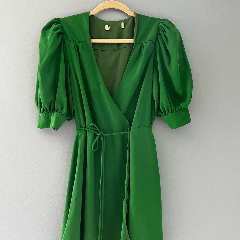 Elegant Green Puff Sleeve Dress